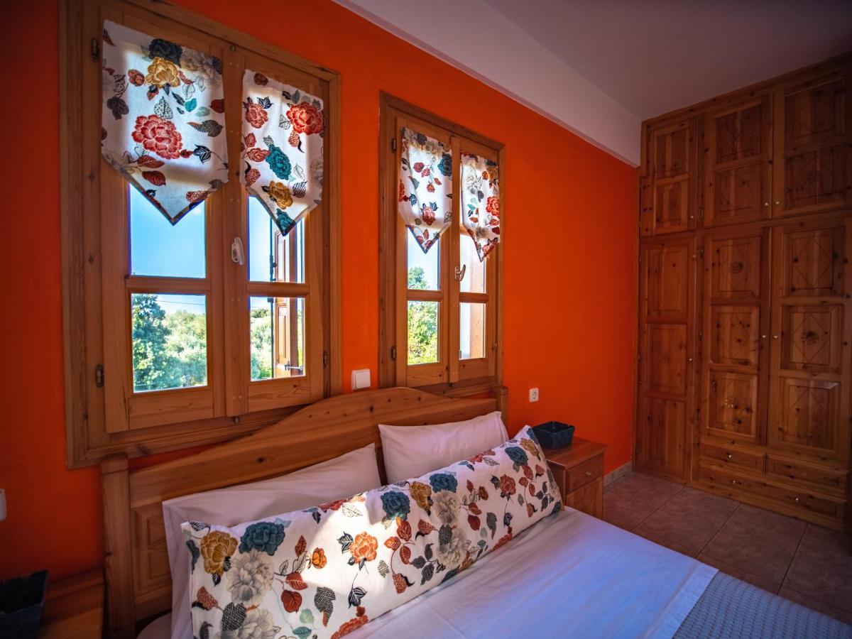 Orange House For Big Families In Damouchari - Delicious Houses Ngoại thất bức ảnh