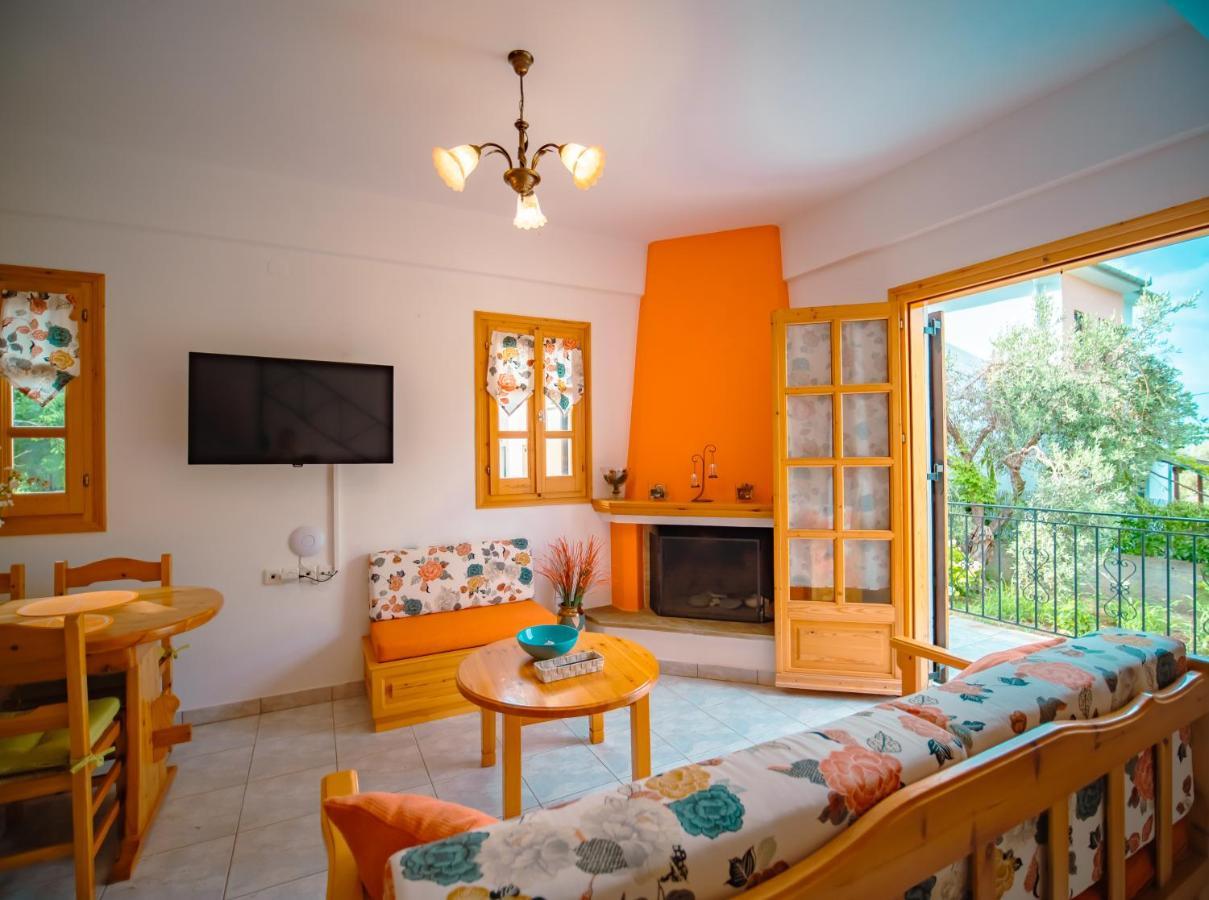 Orange House For Big Families In Damouchari - Delicious Houses Ngoại thất bức ảnh