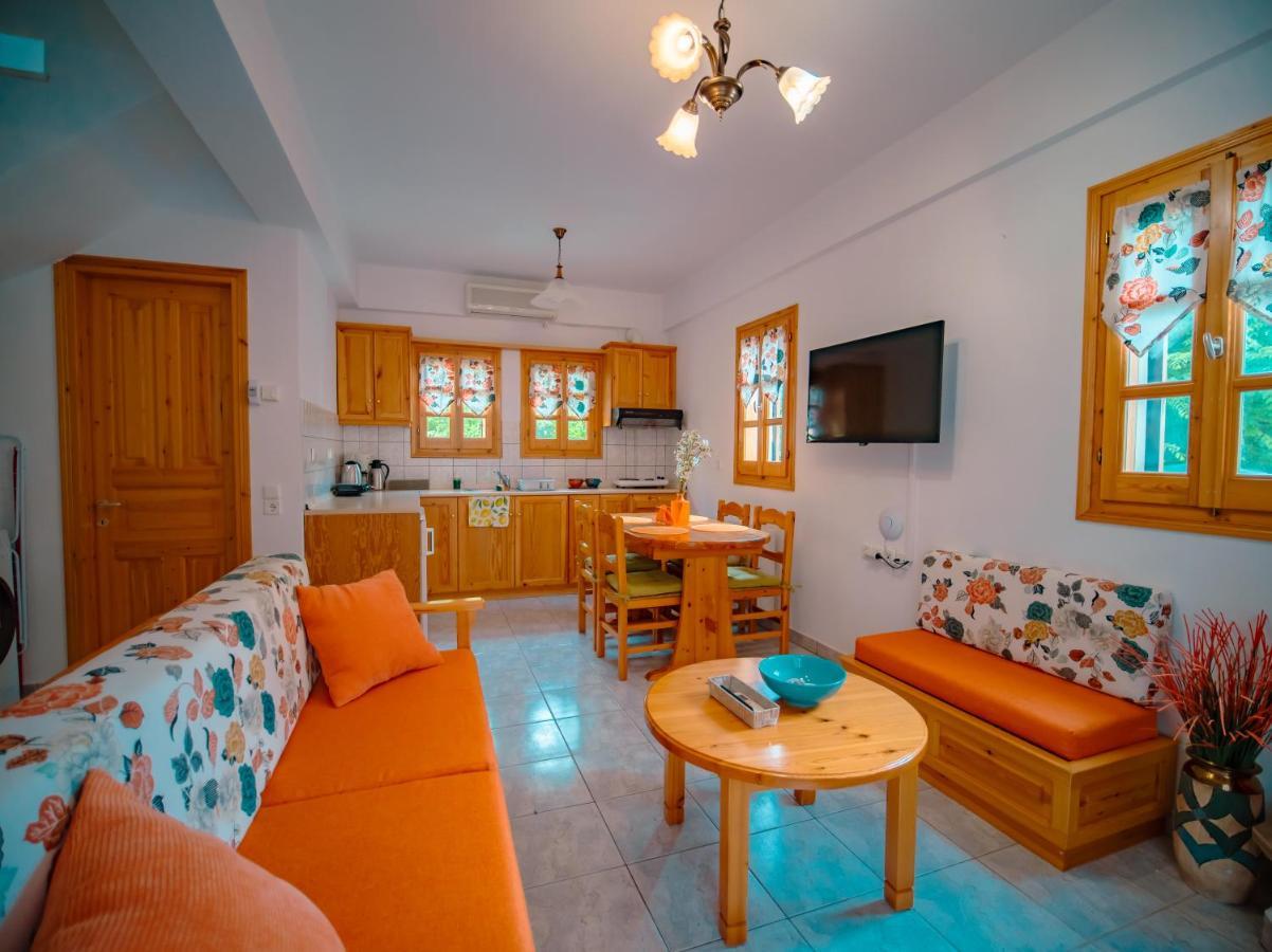 Orange House For Big Families In Damouchari - Delicious Houses Ngoại thất bức ảnh