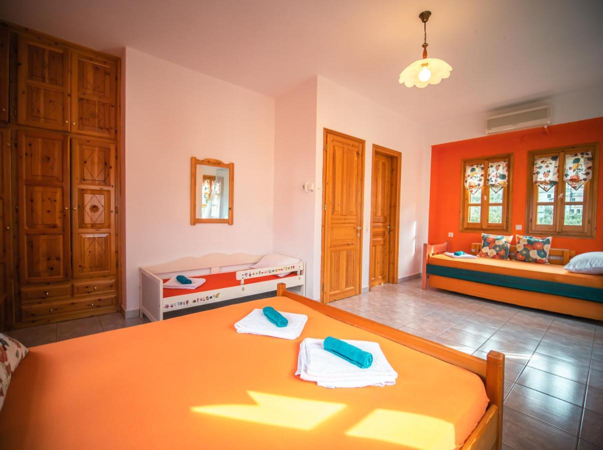 Orange House For Big Families In Damouchari - Delicious Houses Ngoại thất bức ảnh